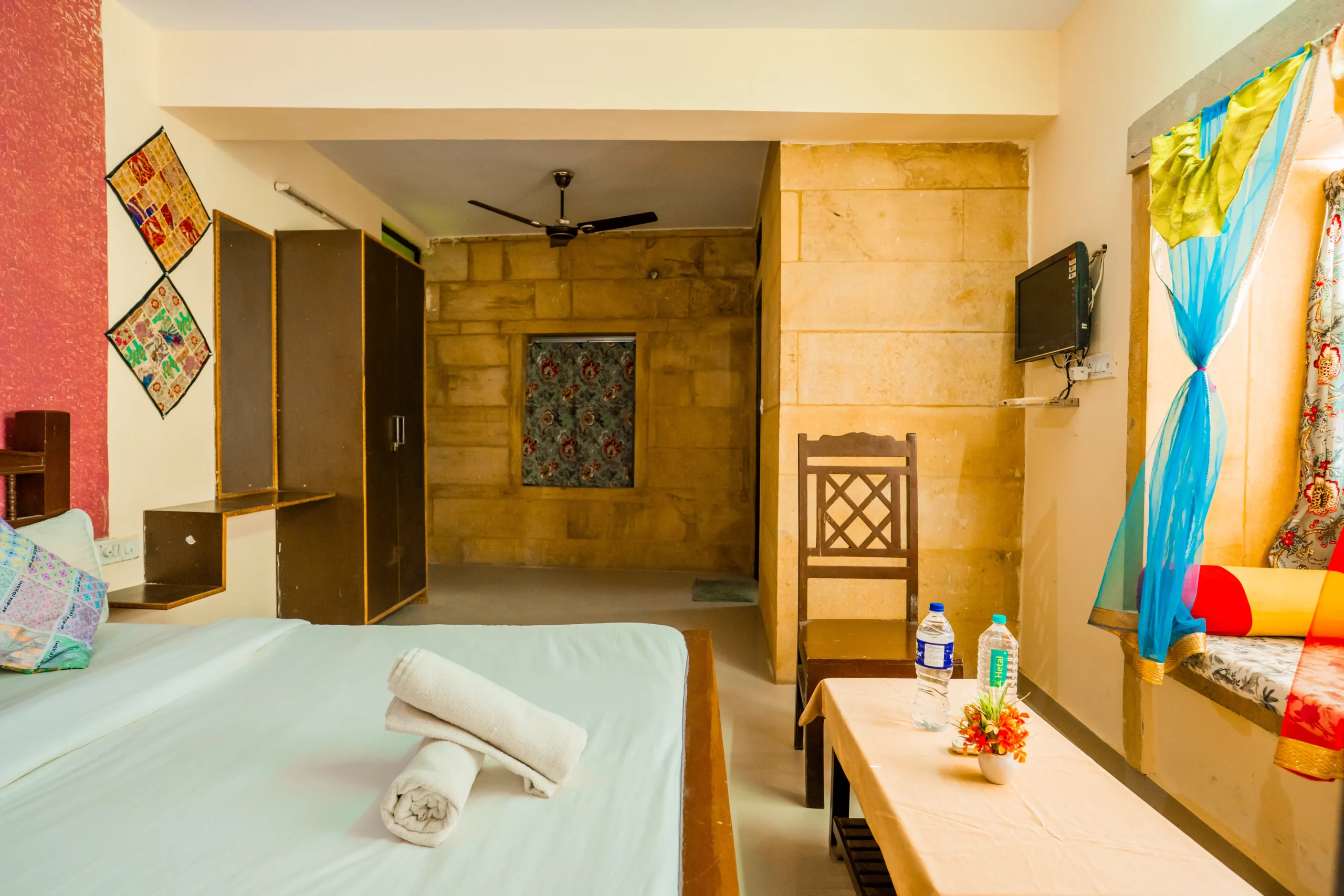 rumis-hotel-room-2