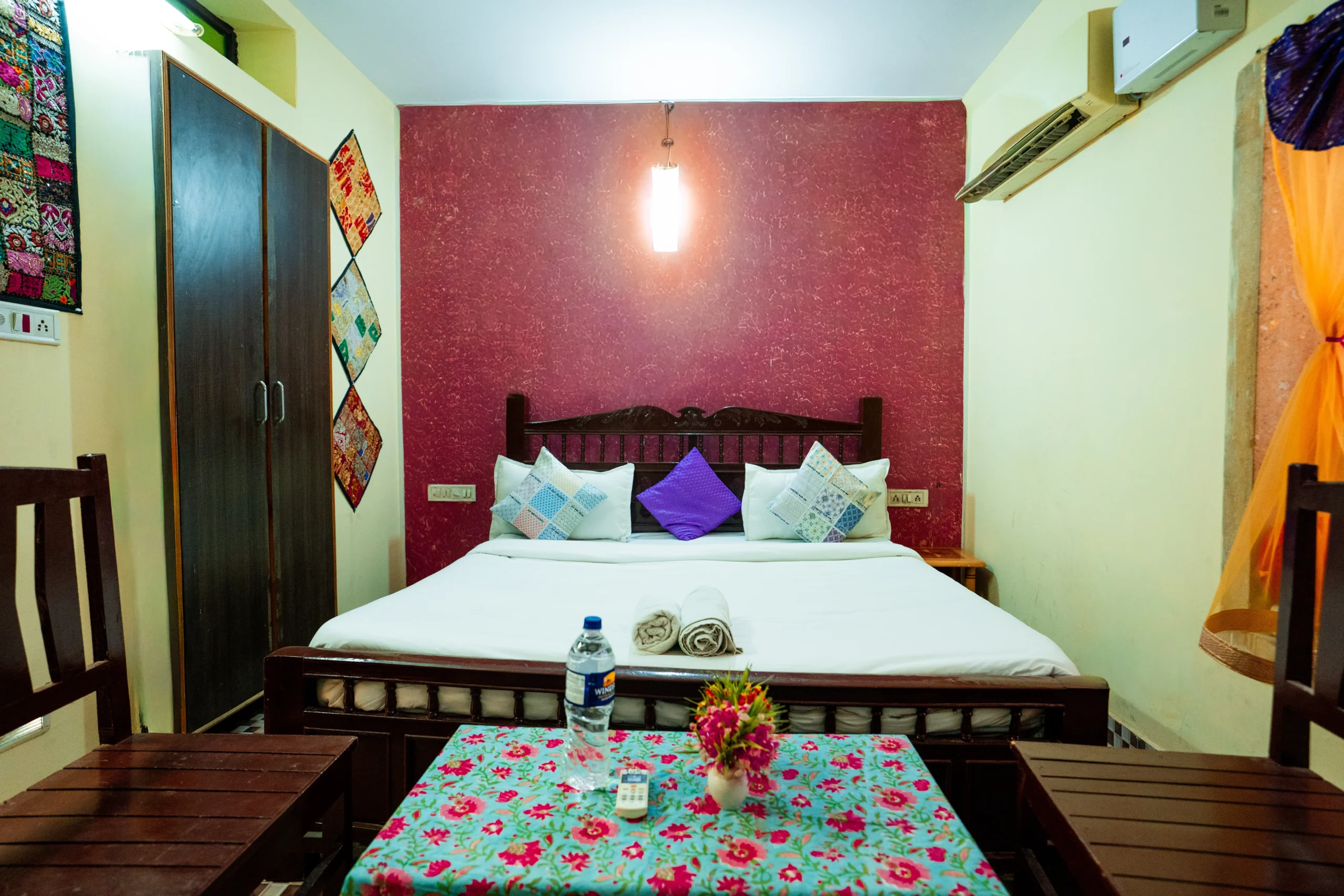 rumis-hotel-room (2)